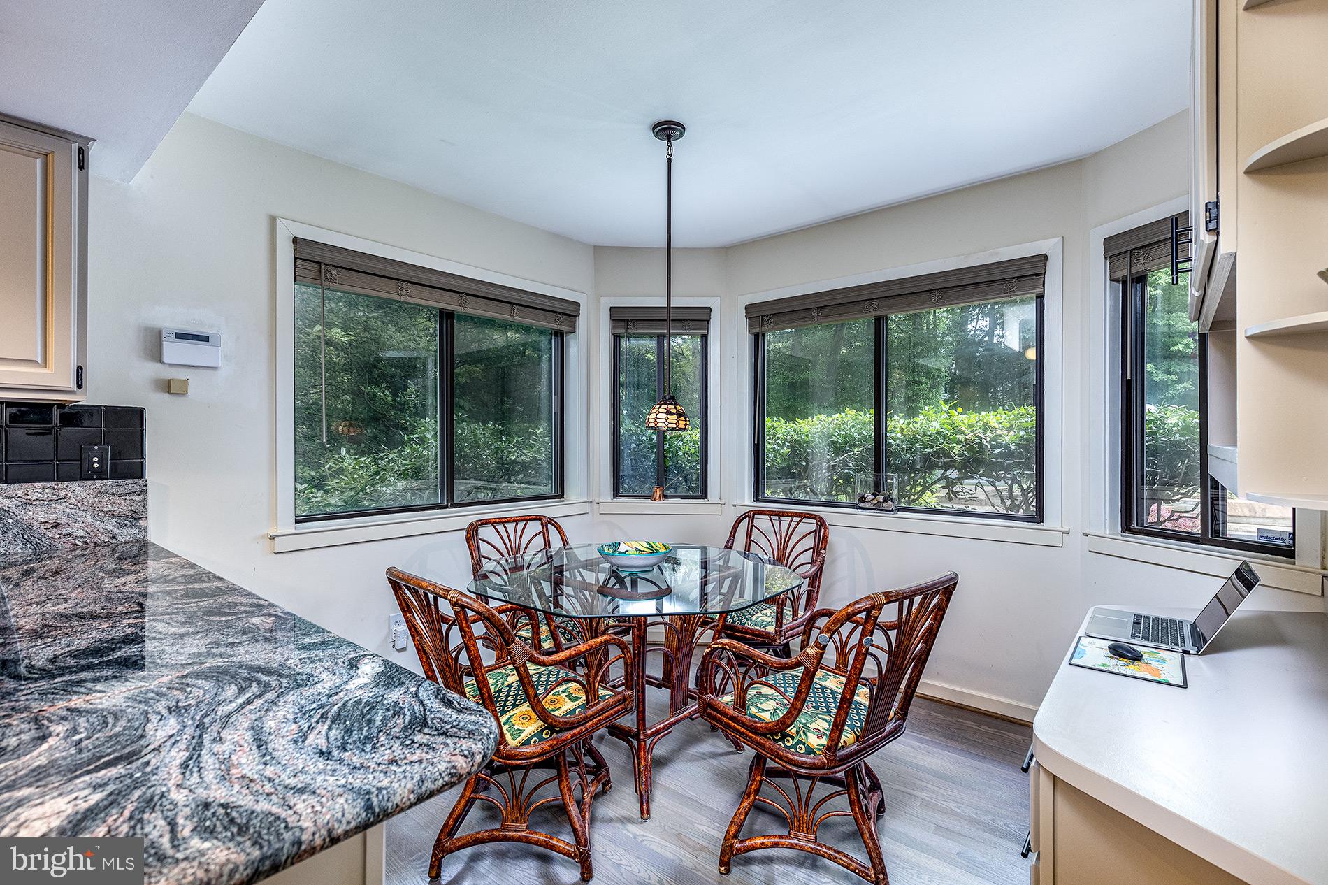 11621 Clubhouse Court Reston, VA 20190 - Photo 16 of 57 MORNING ROOM IN BAY WINDOW AREA