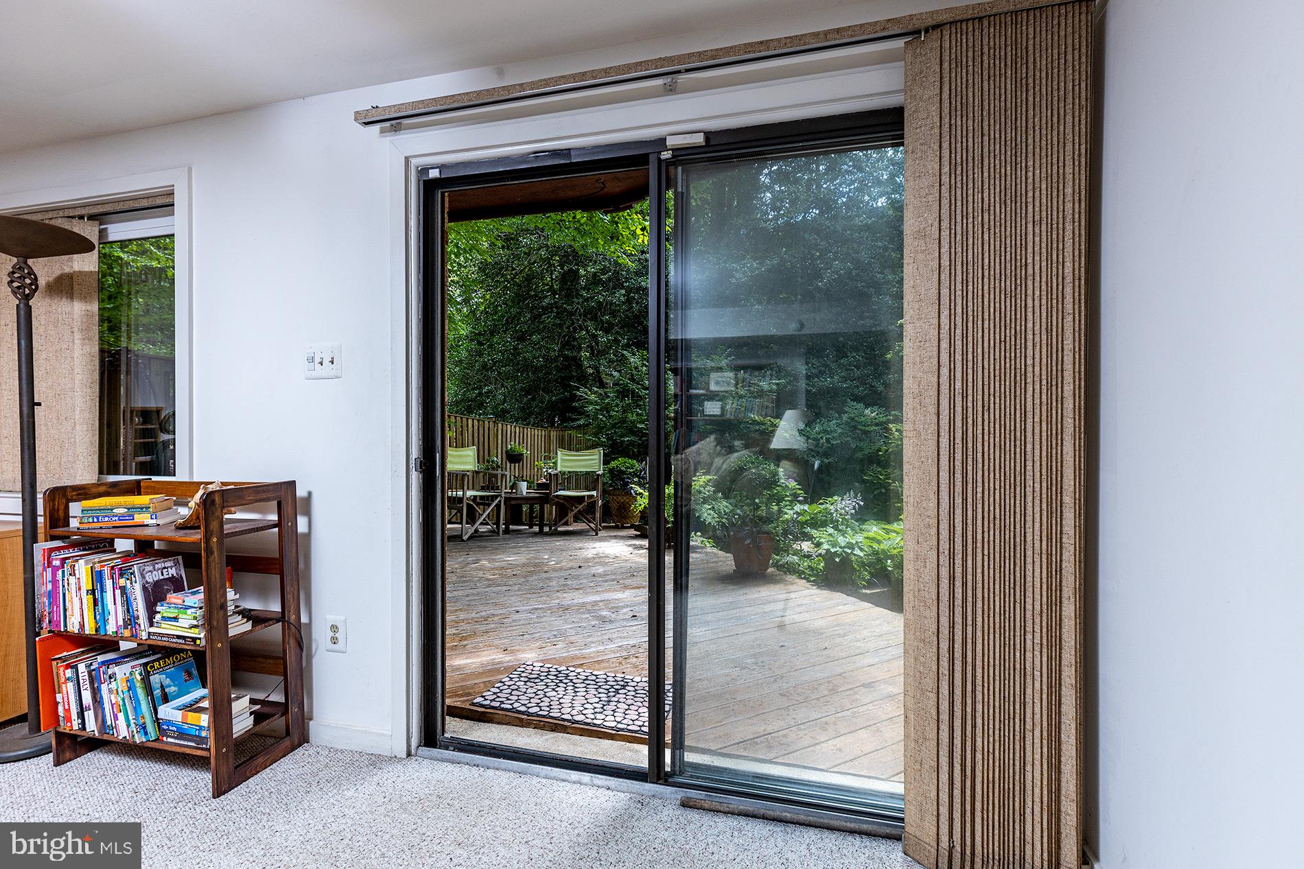 11621 Clubhouse Court Reston, VA 20190 - Photo 35 of 57 WALK OUT TO PEACEFUL PATIO