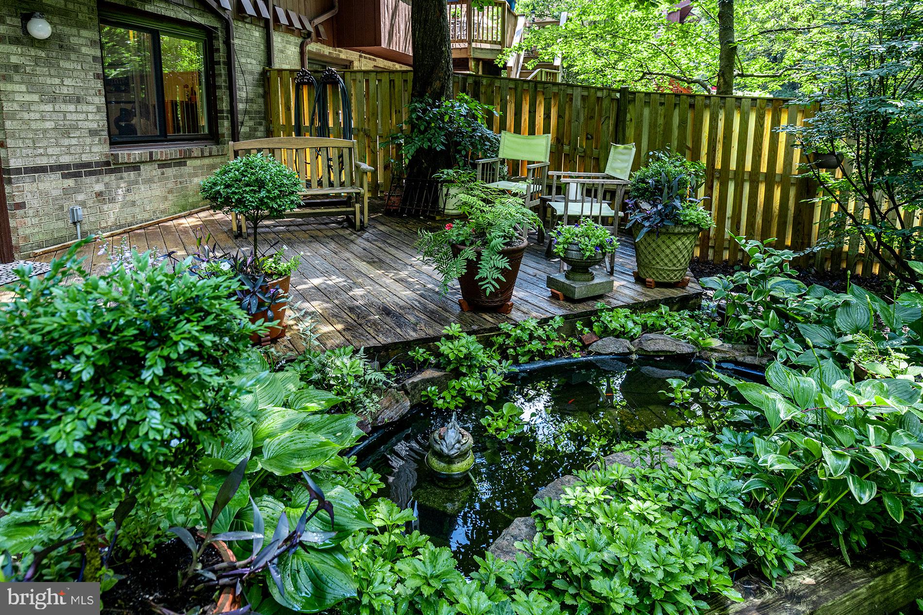 11621 Clubhouse Court Reston, VA 20190 - Photo 39 of 57 LUSH AND PEACEFUL REAR YARD