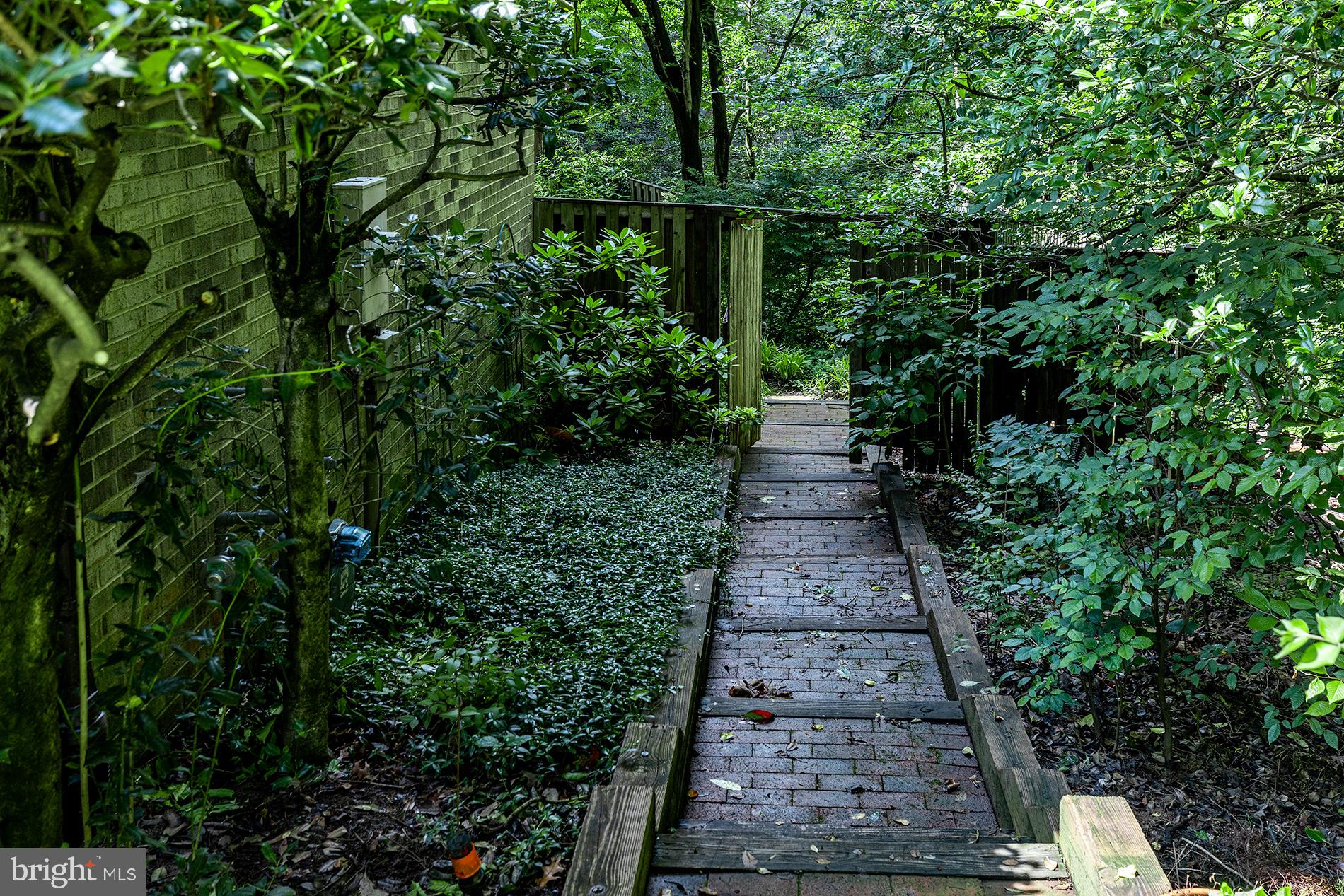 11621 Clubhouse Court Reston, VA 20190 - Photo 47 of 57 PATH TO GATE