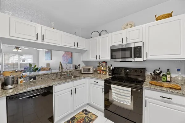 $1,900 | 2371 Lake Woodberry Circle, Brandon, FL 33510