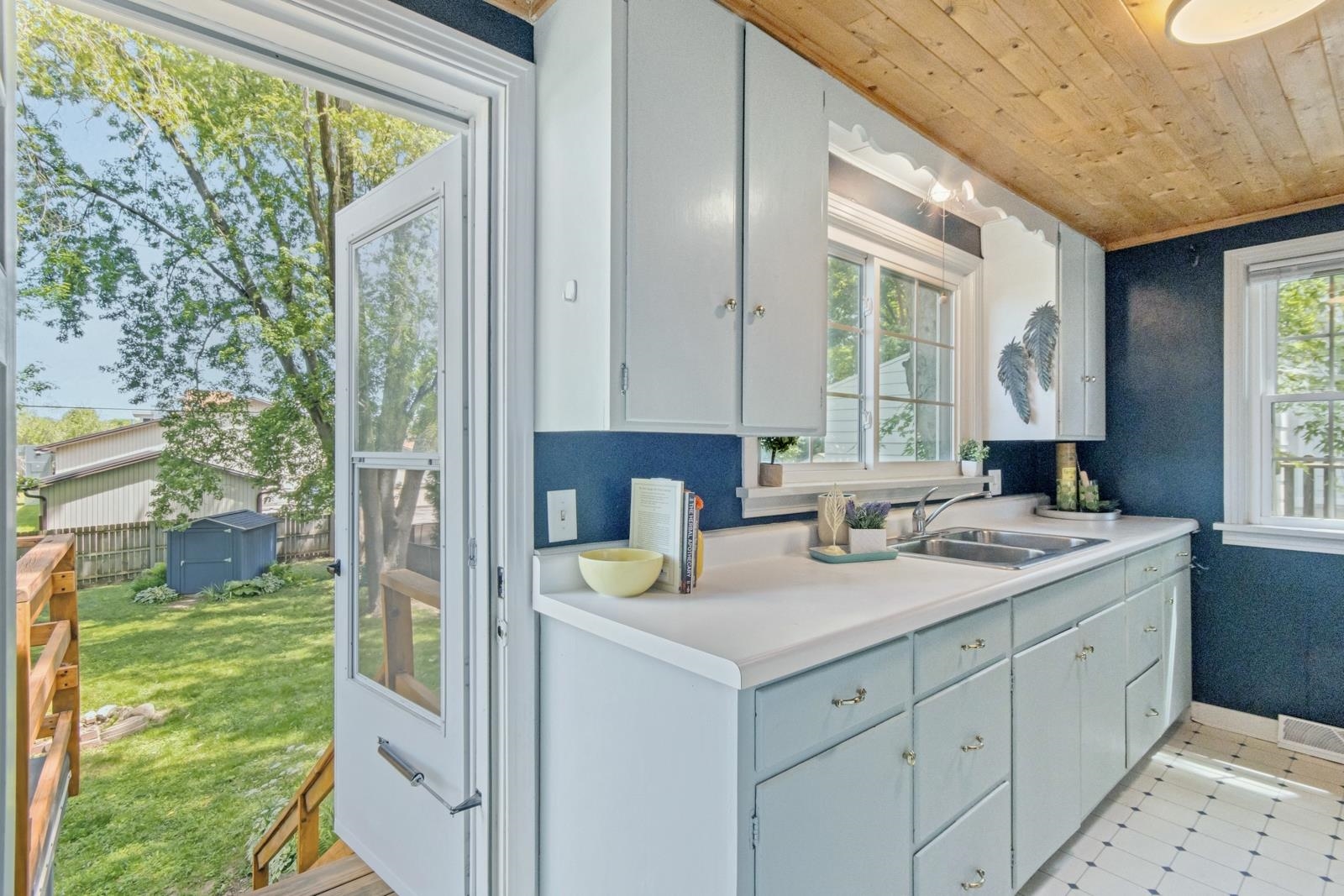 4711 Camden Road Madison, WI 53716 - Photo 11 of 39