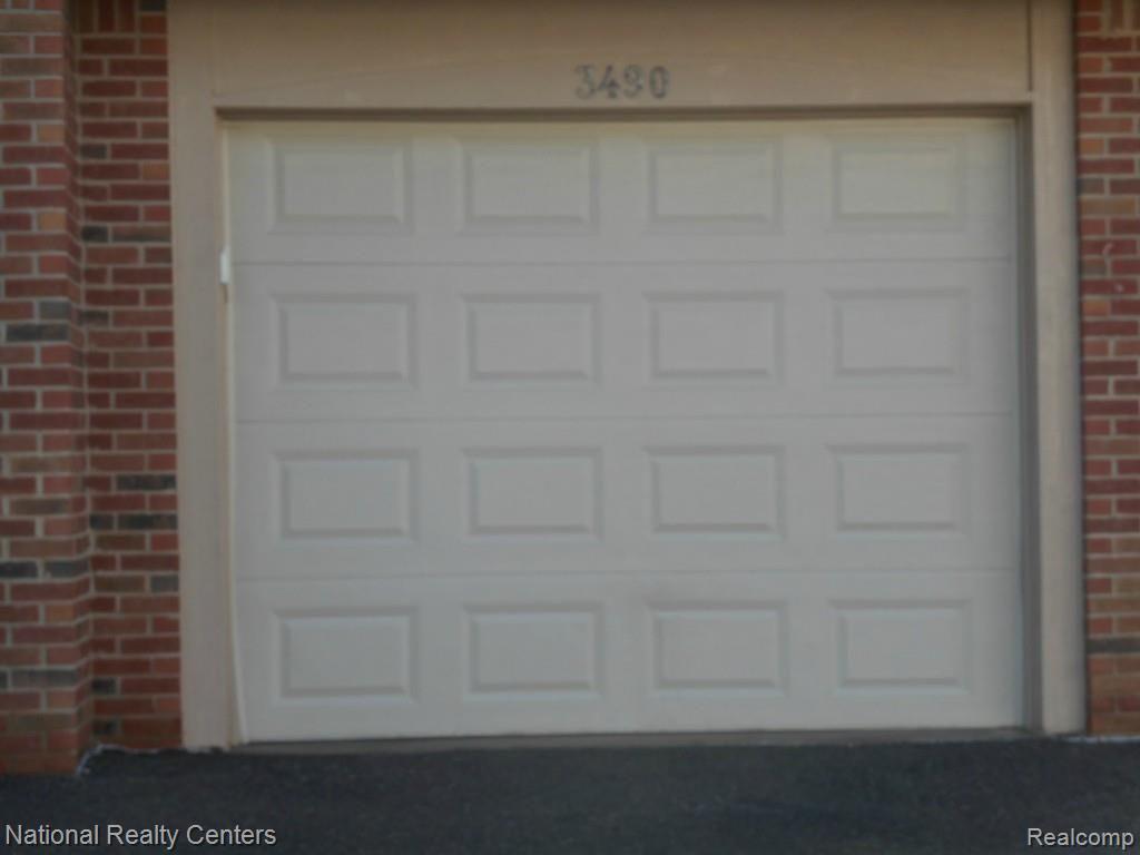 3490 Oakmonte Boulevard, Unit 126 Rochester, MI 48306 - Photo 43 of 53 garage
