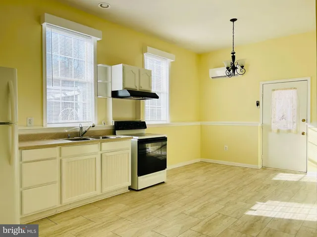 $1,600 | 1440 Hartwood Road, Fredericksburg, VA 22406