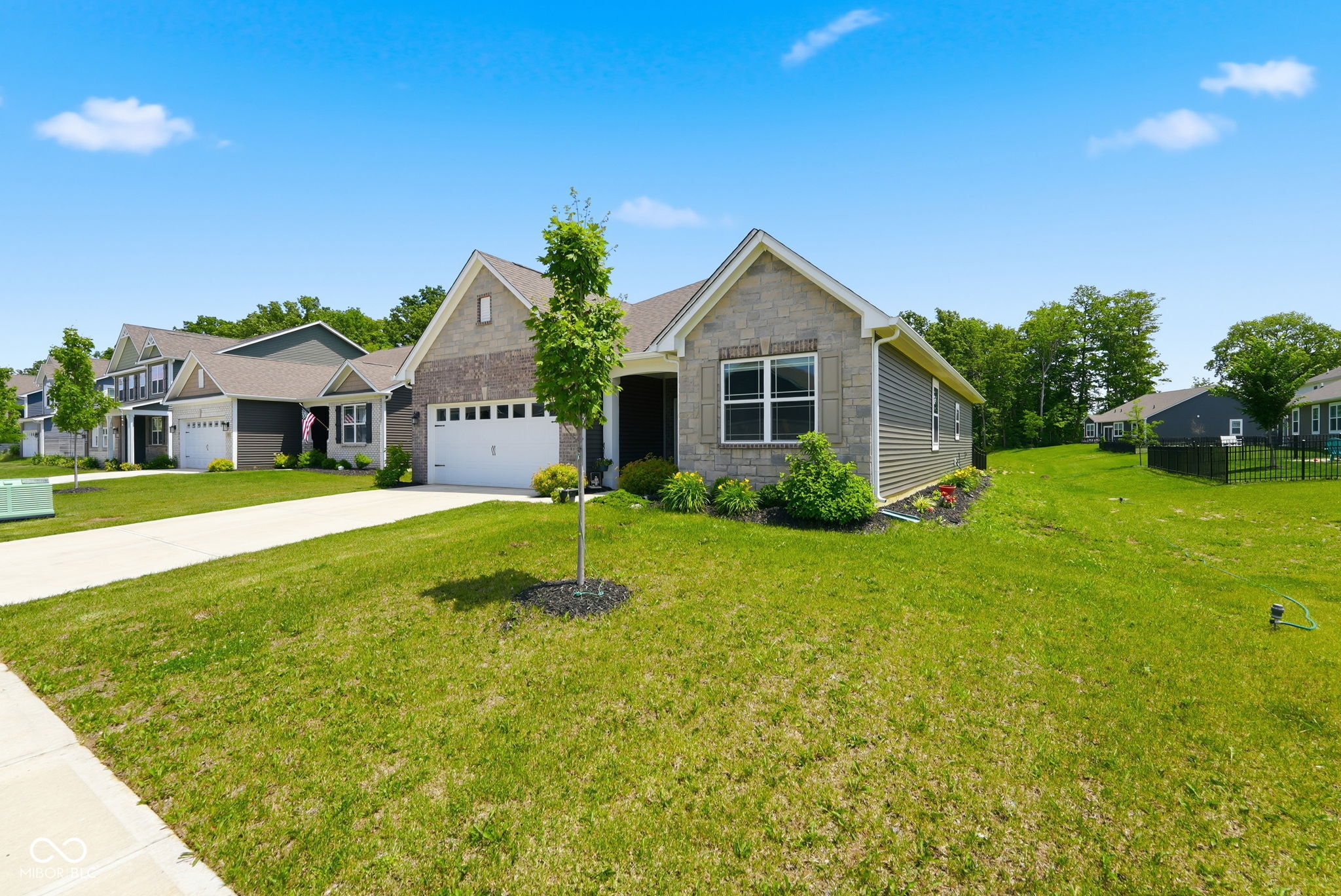 6599 Dunkirk Drive McCordsville, IN 46055 - Photo 3 of 47