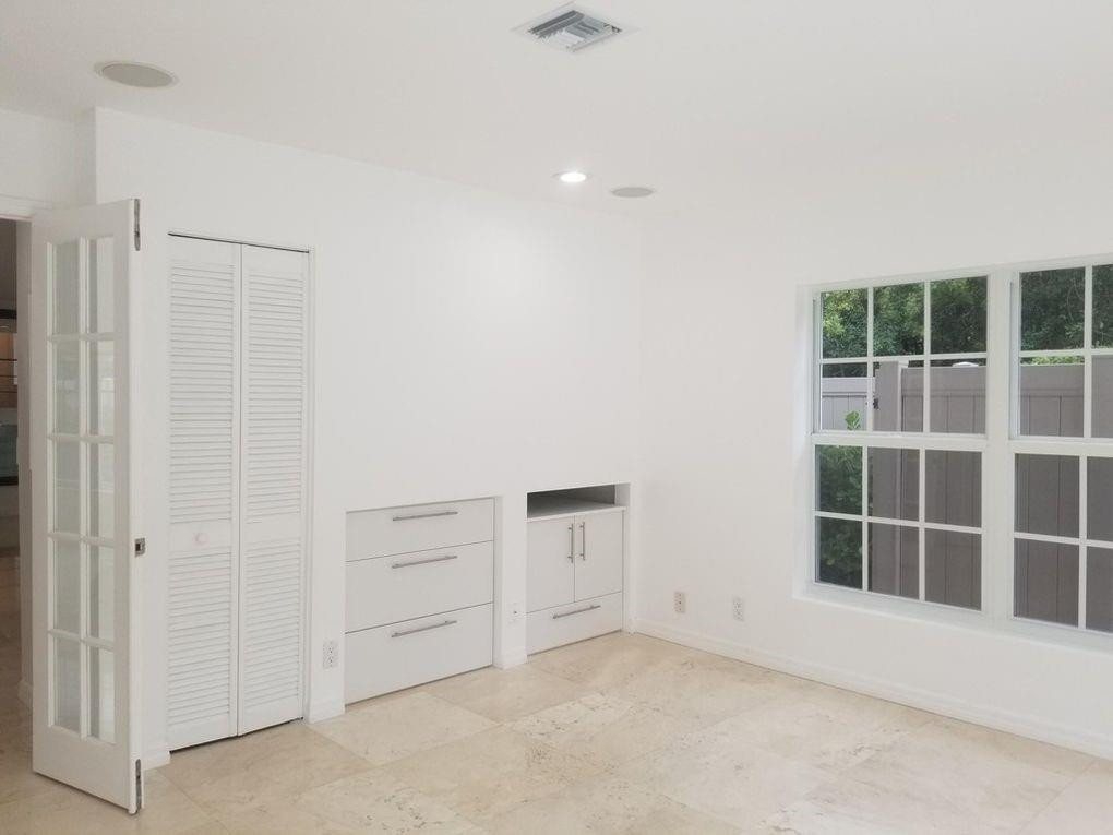 954 Lake Wyman Road Boca Raton, FL 33431 - Photo 11 of 19 Photo 11