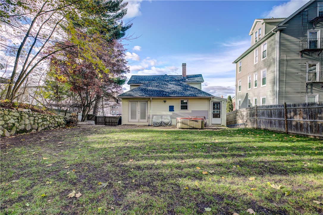 102 Benefit Street Woonsocket, RI 02895 - Photo 31 of 35