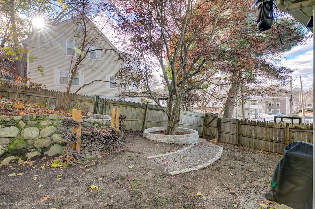 102 Benefit Street Woonsocket, RI 02895 - Photo 32 of 35