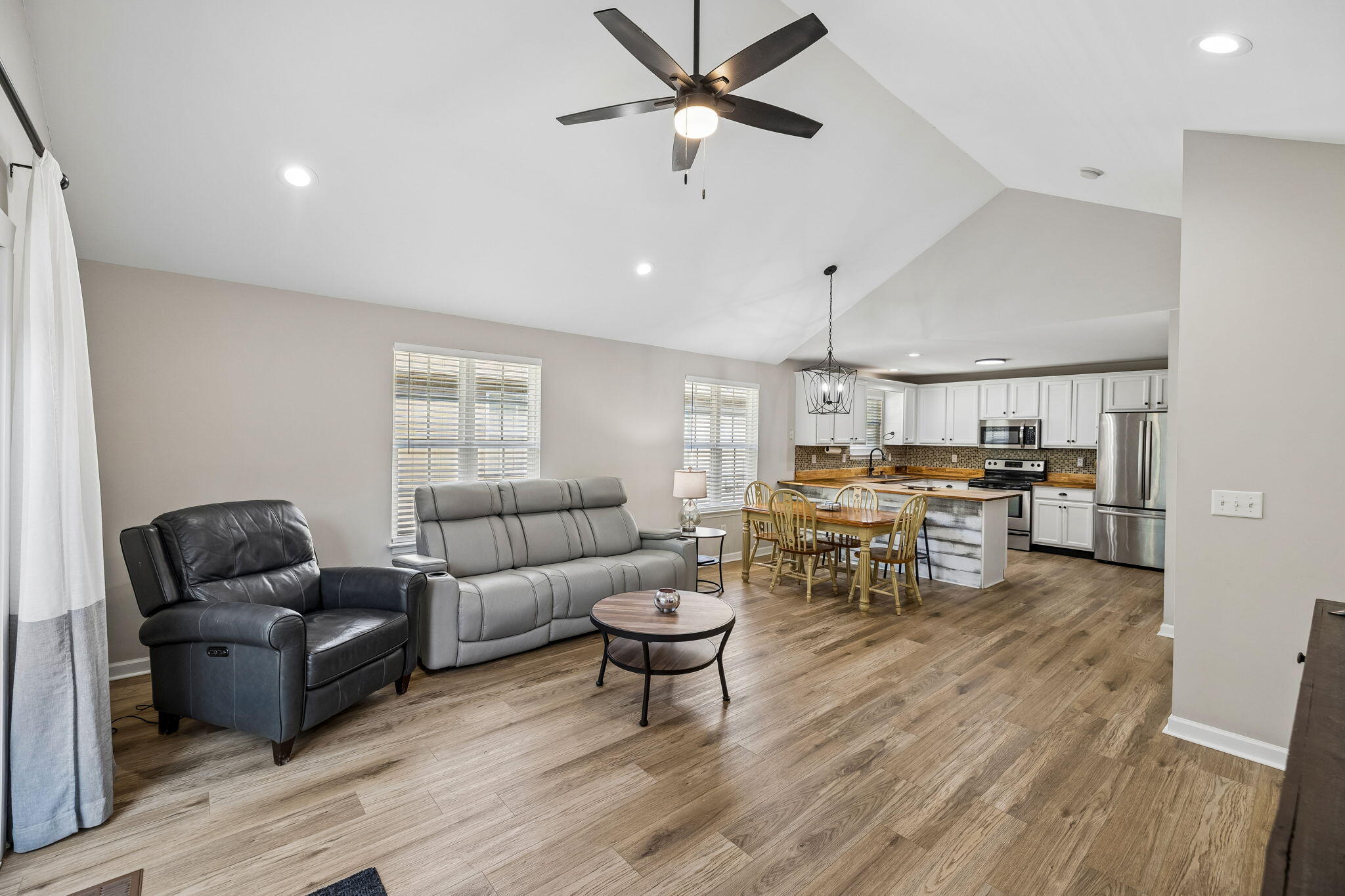 3784 Kellys Ferry Road Chattanooga, TN 37419 - Photo 3 of 64 10-3784 Kellys Ferry Rd Chattanooga - 01