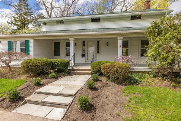 $2,400 | 1253 Fairport Road, Perinton, NY 14450