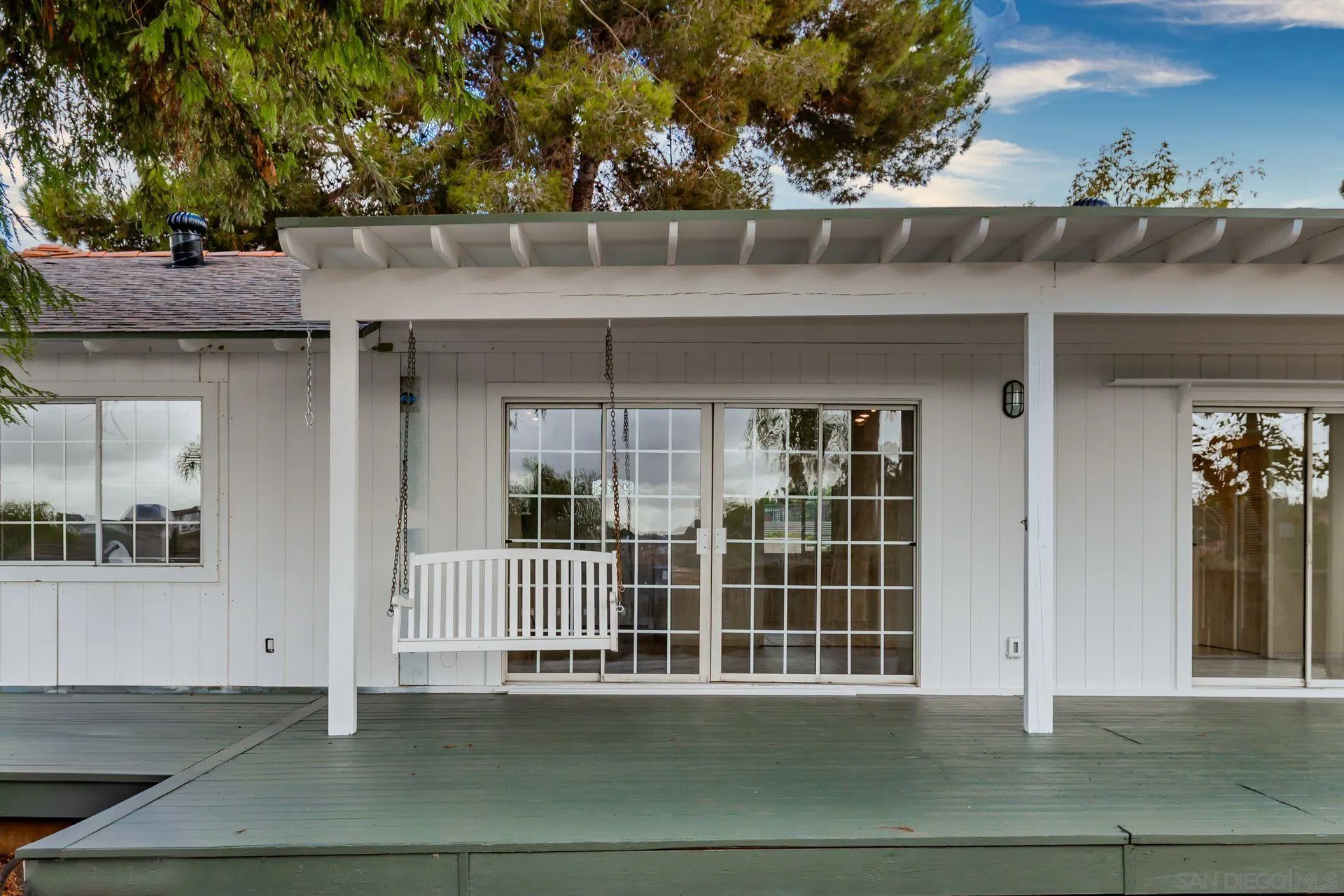 960 Sunset Drive Vista, CA 92081 - Photo 31 of 39 a front view of a house