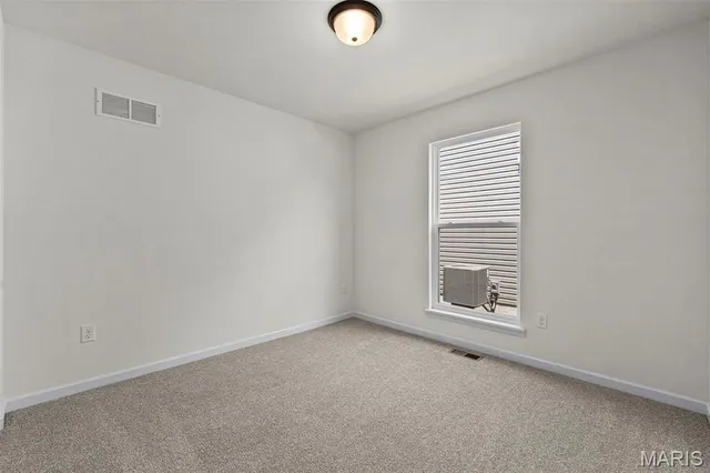 $347,678 | 5649 Sun Bear Drive, House Springs, MO 63051