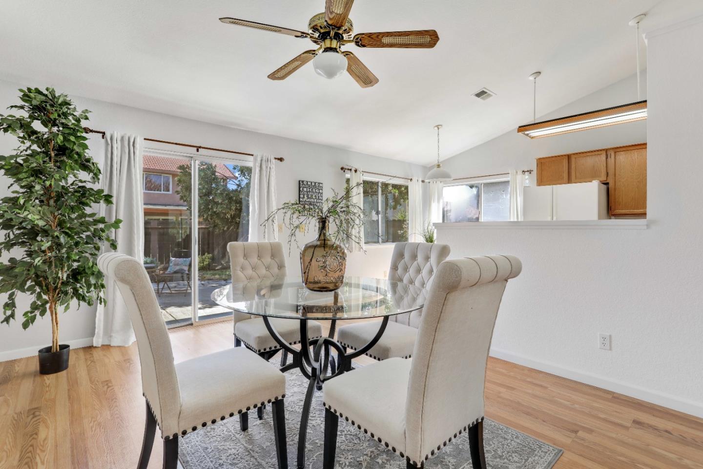 1613 Daisy Tree Ceres, CA 95307 - Photo 7 of 19 Gallery Image 7