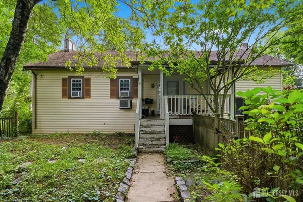 $289,999 | 43 1/2 Carlton Avenue, Washington, NJ 07882