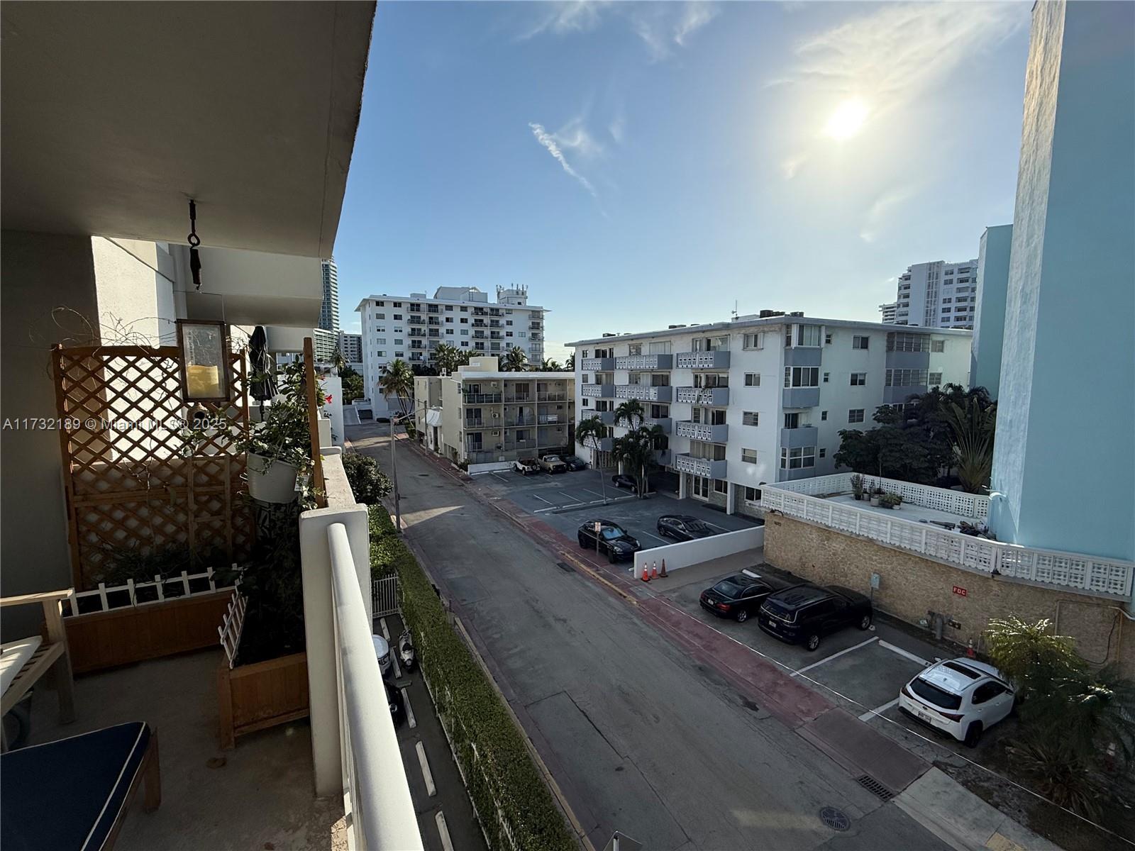 1670 Bay Road, Unit 4E Miami Beach, FL 33139 - Photo 9 of 29 Gallery Image 9