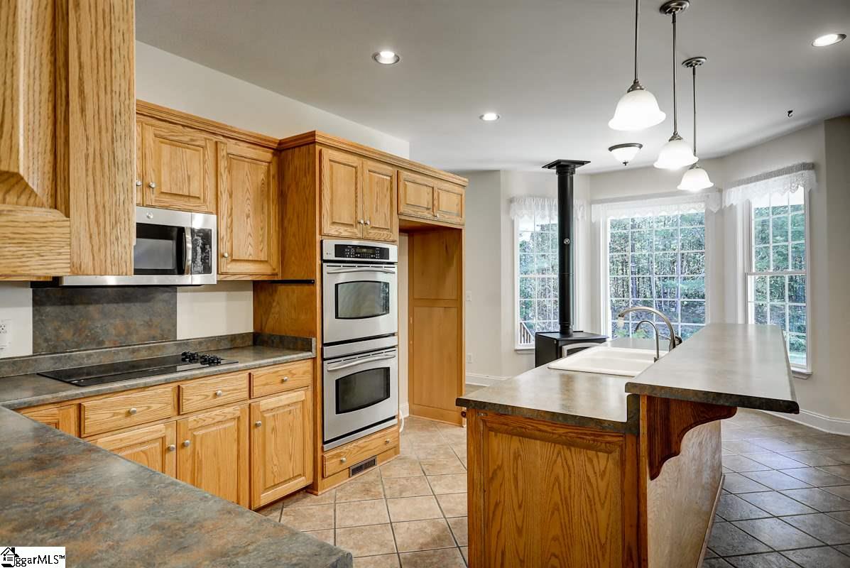 191 Center Road Travelers Rest, SC 29690 - Photo 11 of 36