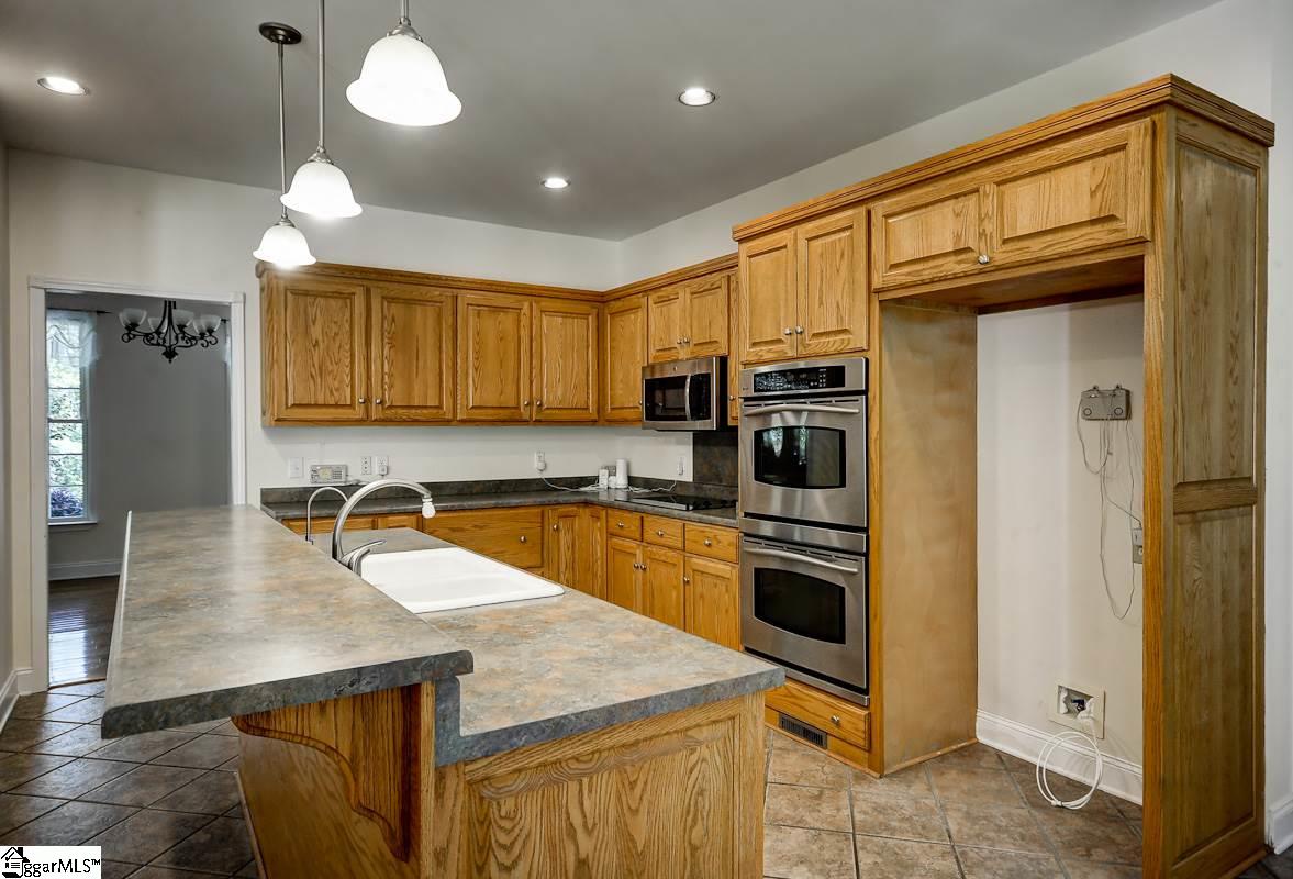 191 Center Road Travelers Rest, SC 29690 - Photo 12 of 36