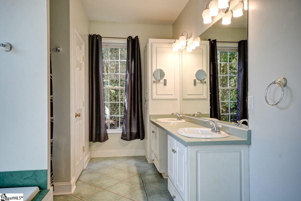 191 Center Road Travelers Rest, SC 29690 - Photo 16 of 36