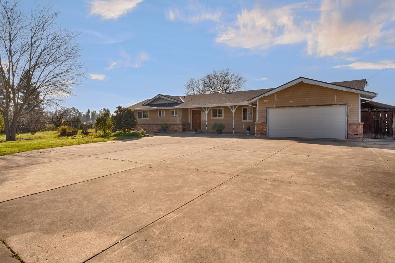 8208 Dierks Road Sacramento, CA 95830 - Photo 5 of 60