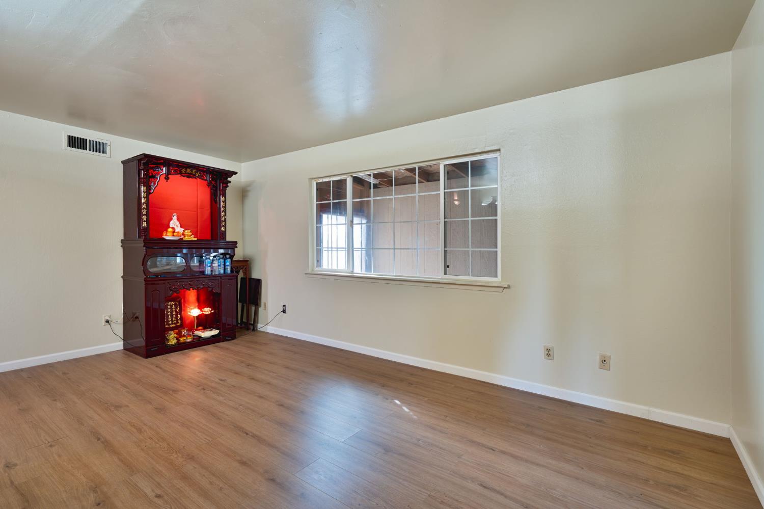 8208 Dierks Road Sacramento, CA 95830 - Photo 9 of 60