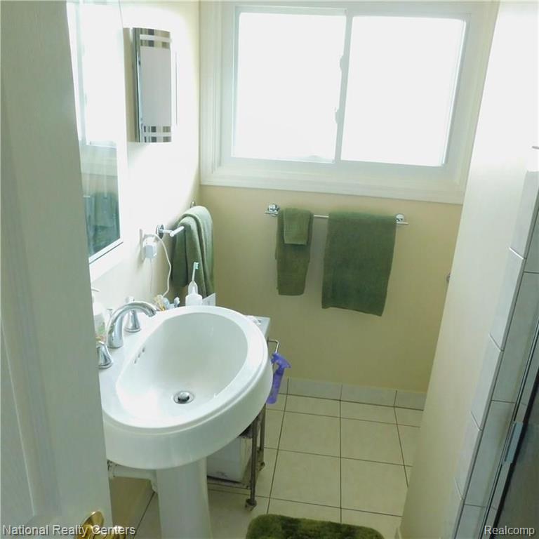 32051 Middlebelt Road Farmington Hills, MI 48334 - Photo 17 of 17