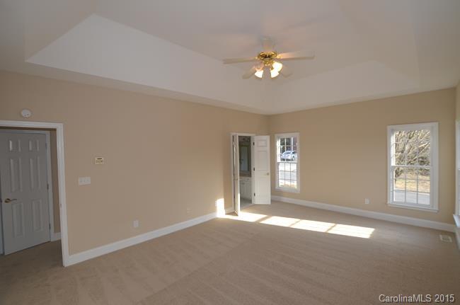 16300 Woolwine Road Charlotte, NC 28278 - Photo 14 of 17 Gallery Image 14