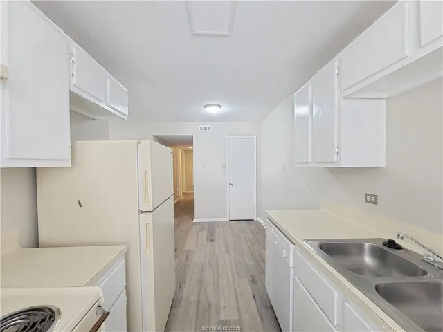 $925 | 2907 Prairie Flower Circle, Unit A, Bryan, TX 77802