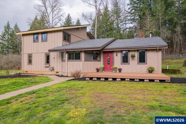 $729,999 | 40875 Peoples Drive, Lebanon, OR 97355