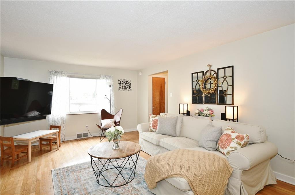 31 Pontiac Road Pittsburgh, PA 15241 - Photo 4 of 25