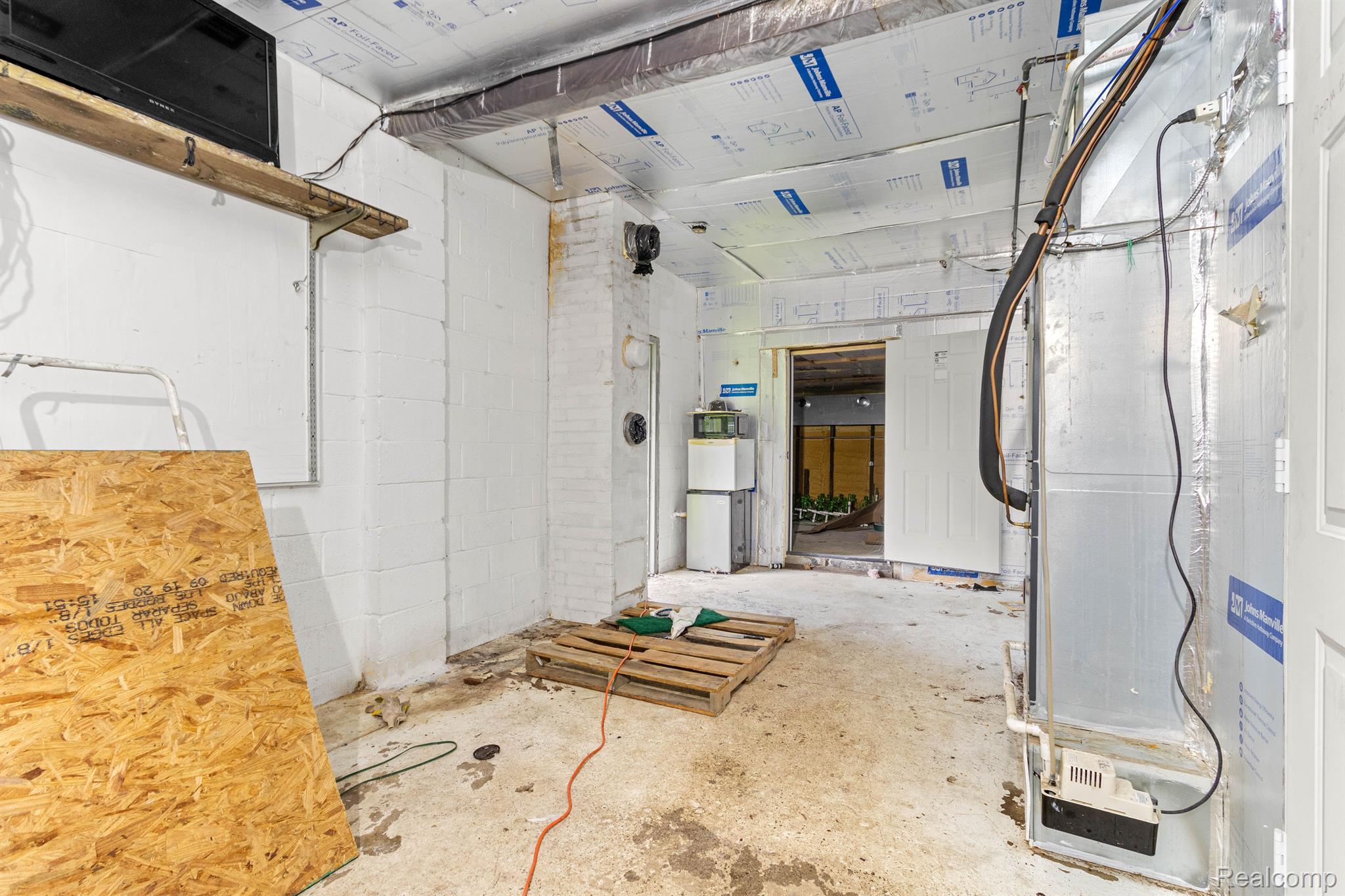 34312 Van Born Road Wayne, MI 48184 - Photo 49 of 50