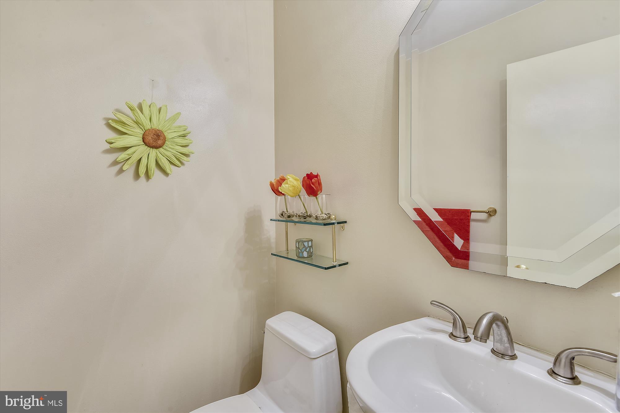 7403 Reservation Drive Springfield, VA 22153 - Photo 15 of 41 Powder Room on main level