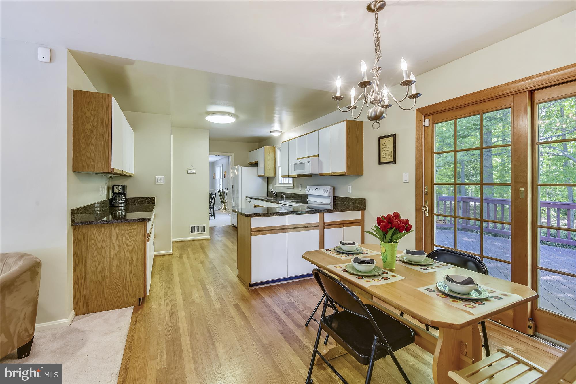 7403 Reservation Drive Springfield, VA 22153 - Photo 6 of 41 Breakfast area off of the family room