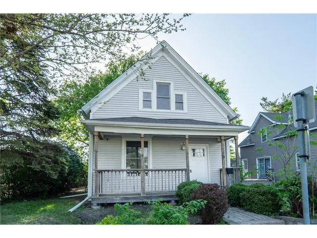 $2,900 | 1602 Johnson Street Northeast, Minneapolis, MN 55413