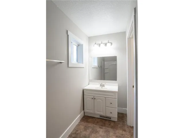 $2,900 | 1602 Johnson Street Northeast, Minneapolis, MN 55413