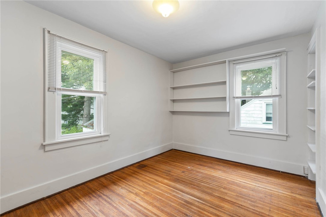 390 Tarrington Road Irondequoit, NY 14609 - Photo 17 of 31