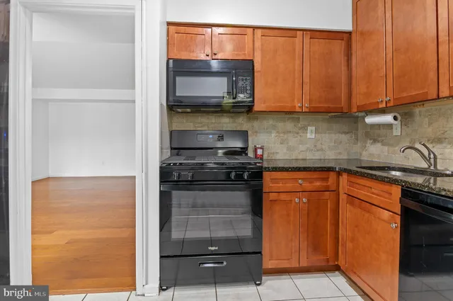 $1,600 | 5482 Cedar Lane, Unit A4, Columbia, MD 21044