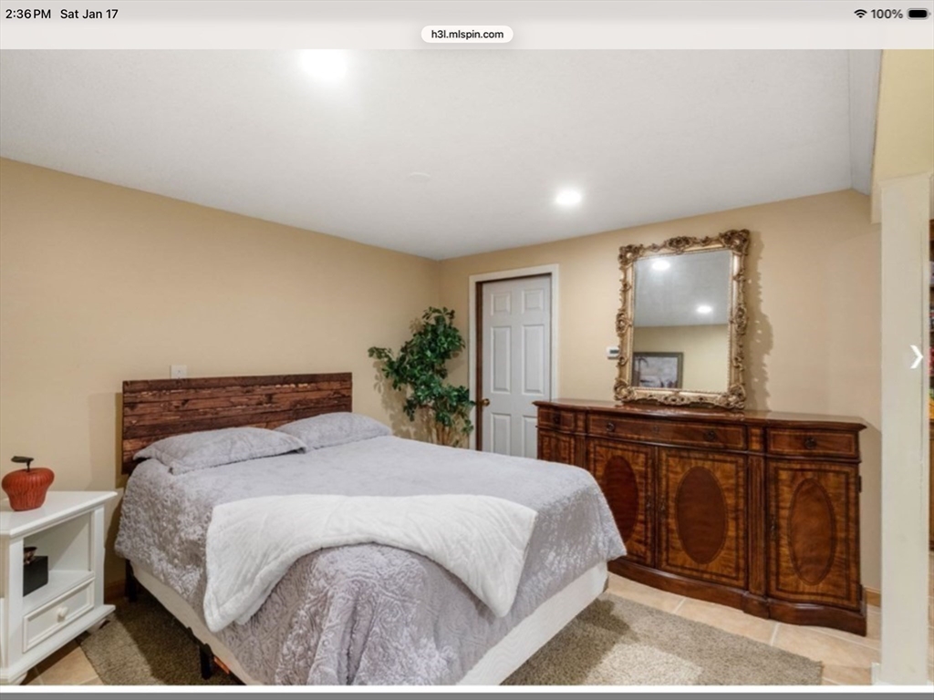 96 Washburn Avenue Wellesley, MA 02481 - Photo 15 of 20