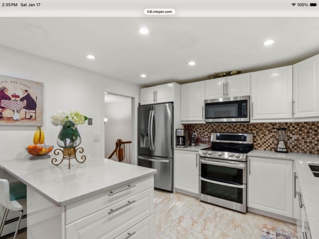 96 Washburn Avenue Wellesley, MA 02481 - Photo 4 of 20