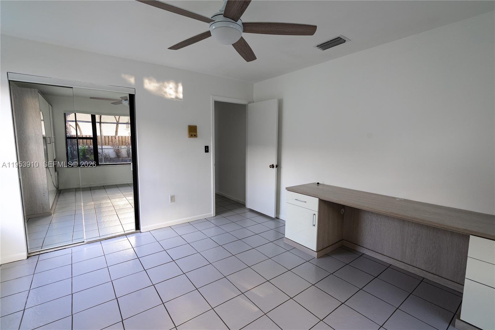 6371 Hutchinson Road Miami Lakes, FL 33014 - Photo 12 of 31