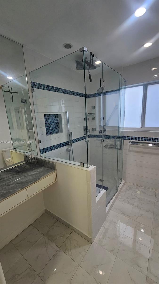 6371 Hutchinson Road Miami Lakes, FL 33014 - Photo 12 of 17 Hall/Guest Bathroom