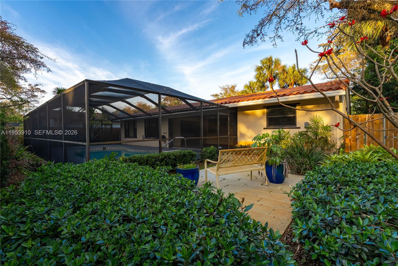 6371 Hutchinson Road Miami Lakes, FL 33014 - Photo 25 of 31