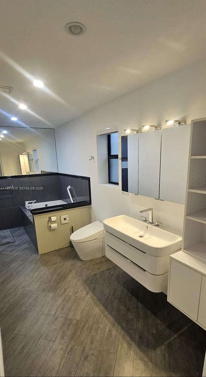 6371 Hutchinson Road Miami Lakes, FL 33014 - Photo 6 of 17 Master Bath