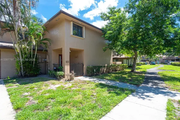 $390,000 | 2214 Northwest 39th Avenue, Coconut Creek, FL 33066
