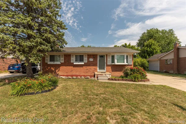 $285,000 | 1380 North Sheldon Road, Canton, MI 48187