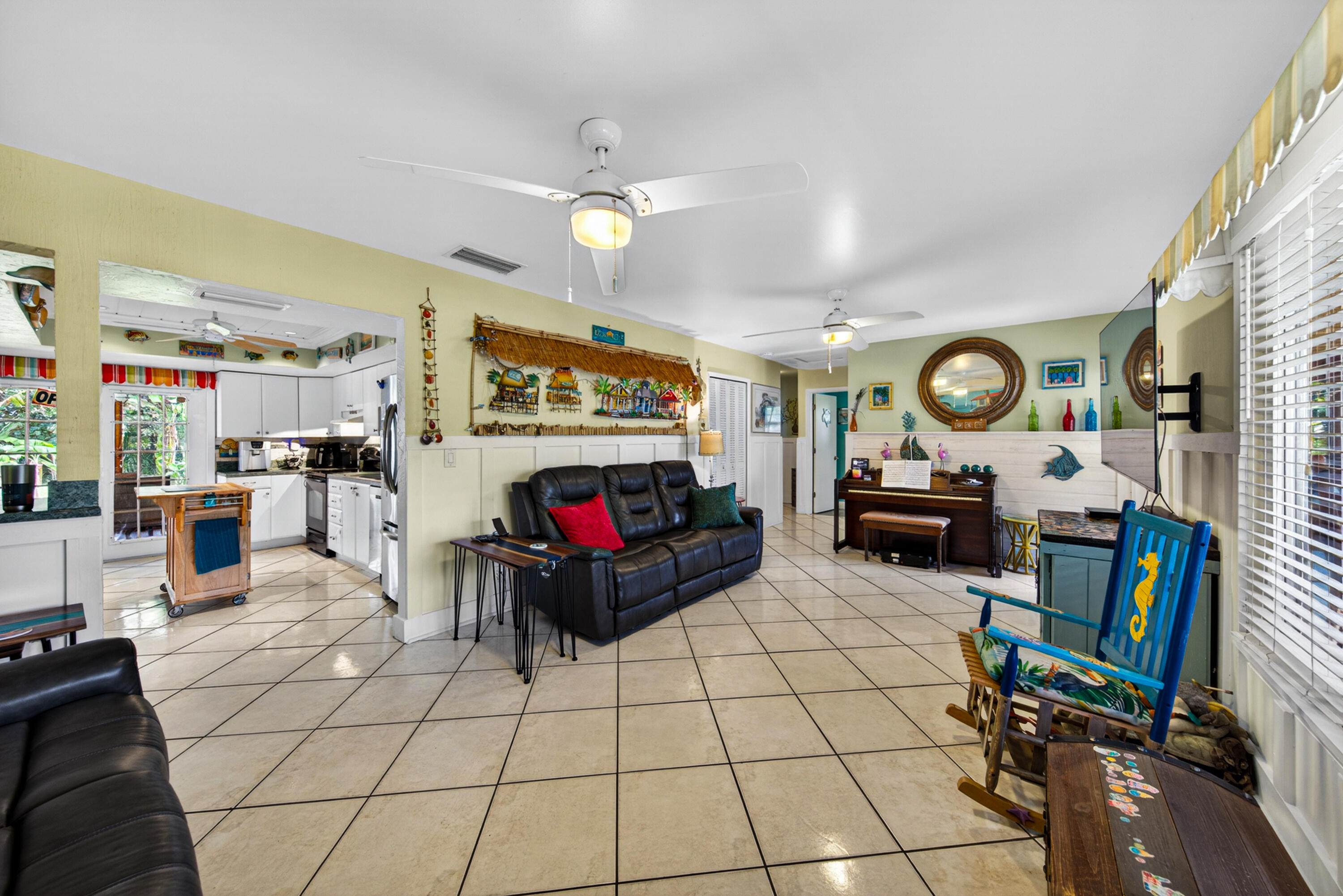 5135 Palm Ridge Boulevard Delray Beach, FL 33484 - Photo 12 of 50 Living Room - 4