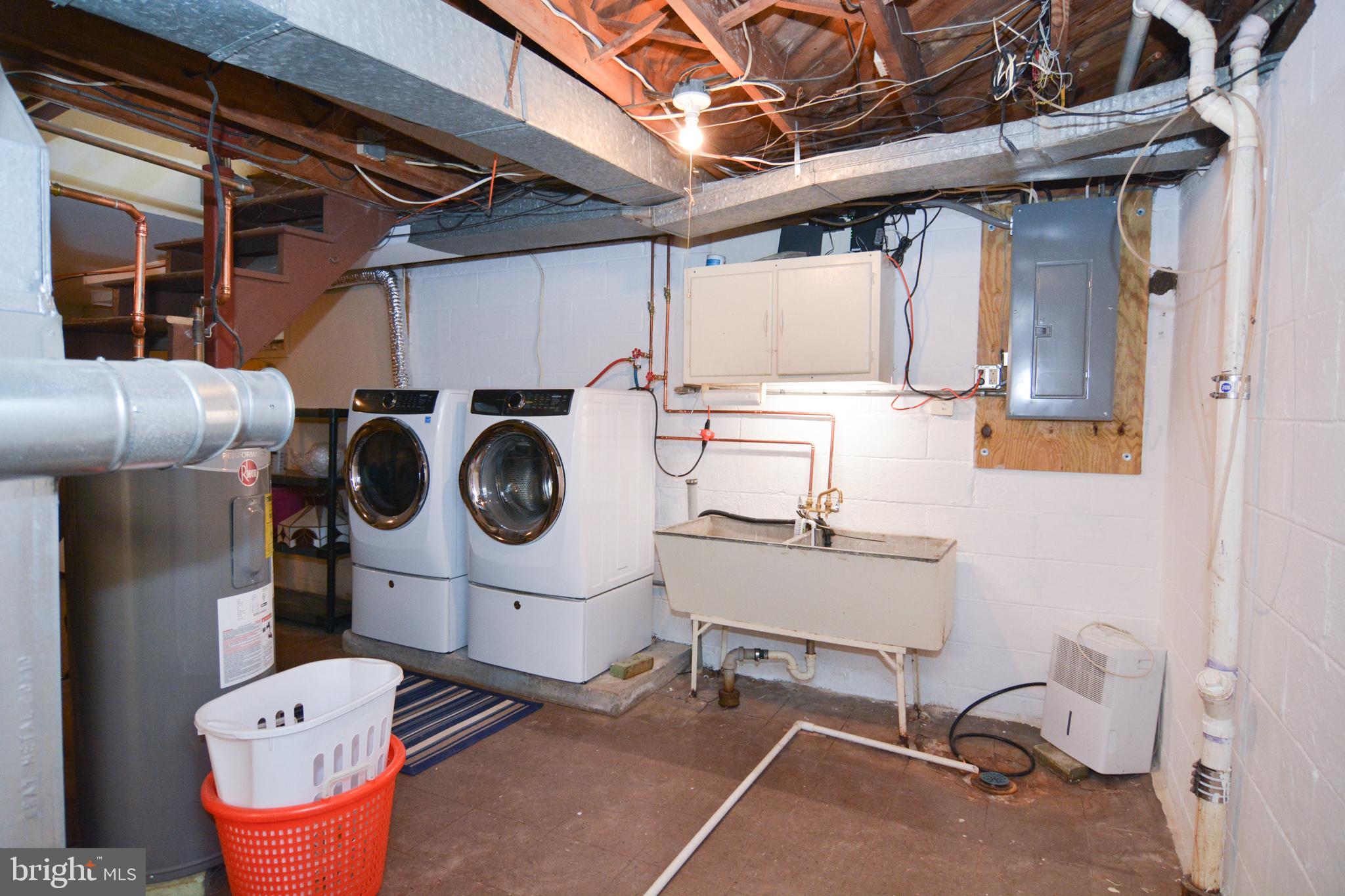 8 East Dale Road Wilmington, DE 19810 - Photo 33 of 36 Laundry