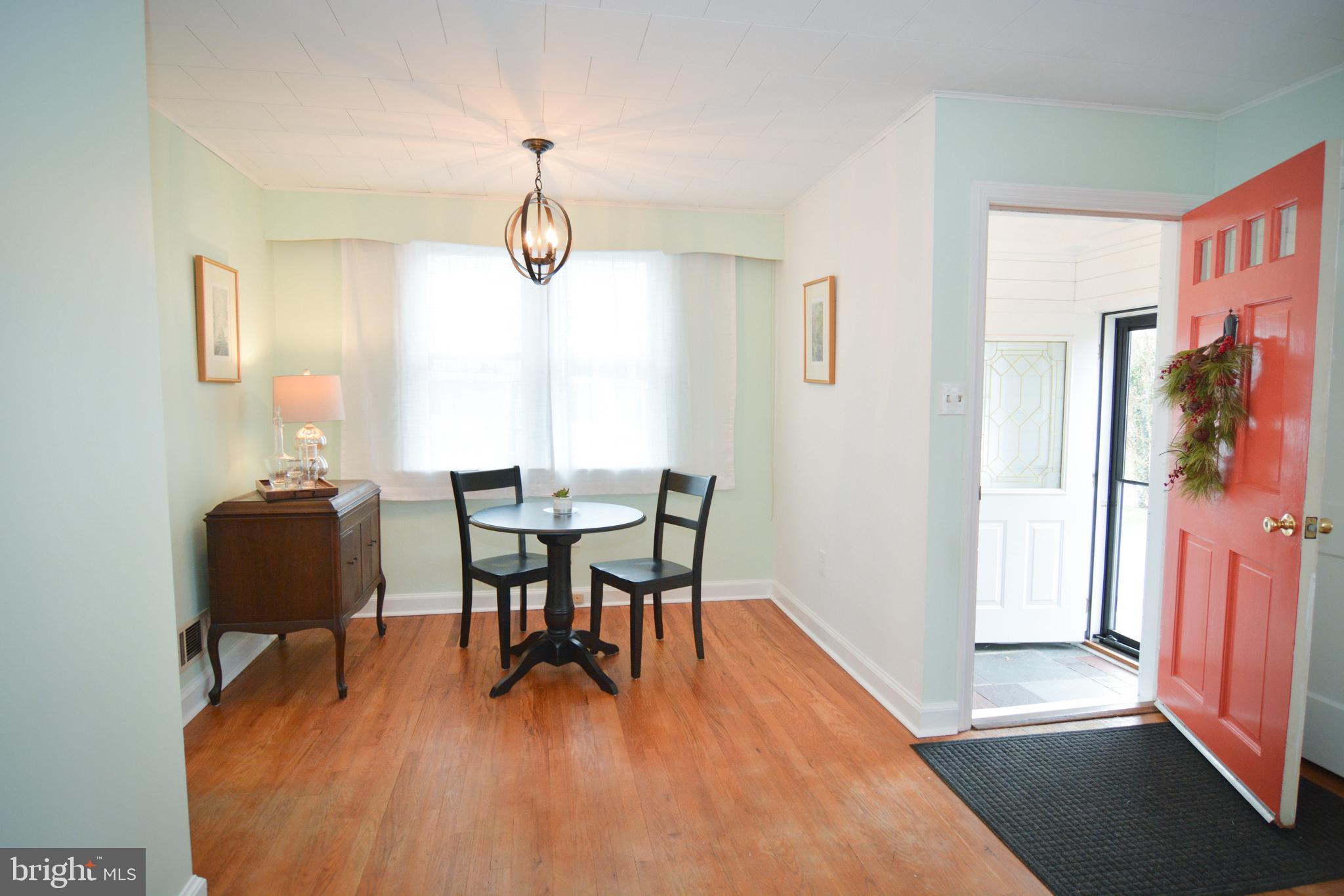 Dining Area/Front door to vestibule