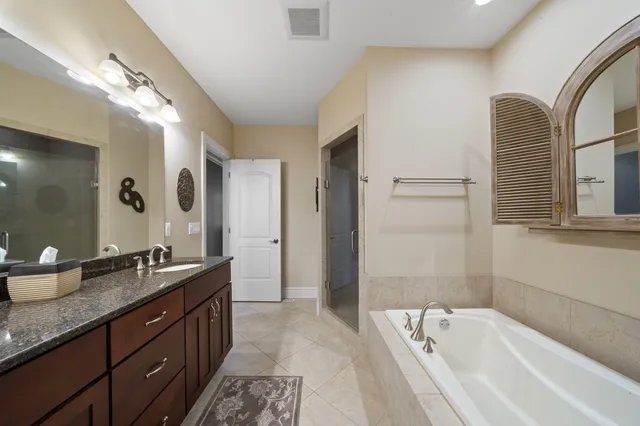 $750,000 | 1945 Badger Hollow, Unit 3428, Geneva, WI 53147