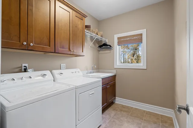 $750,000 | 1945 Badger Hollow, Unit 3428, Geneva, WI 53147