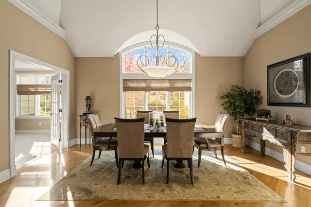 $750,000 | 1945 Badger Hollow, Unit 3428, Geneva, WI 53147